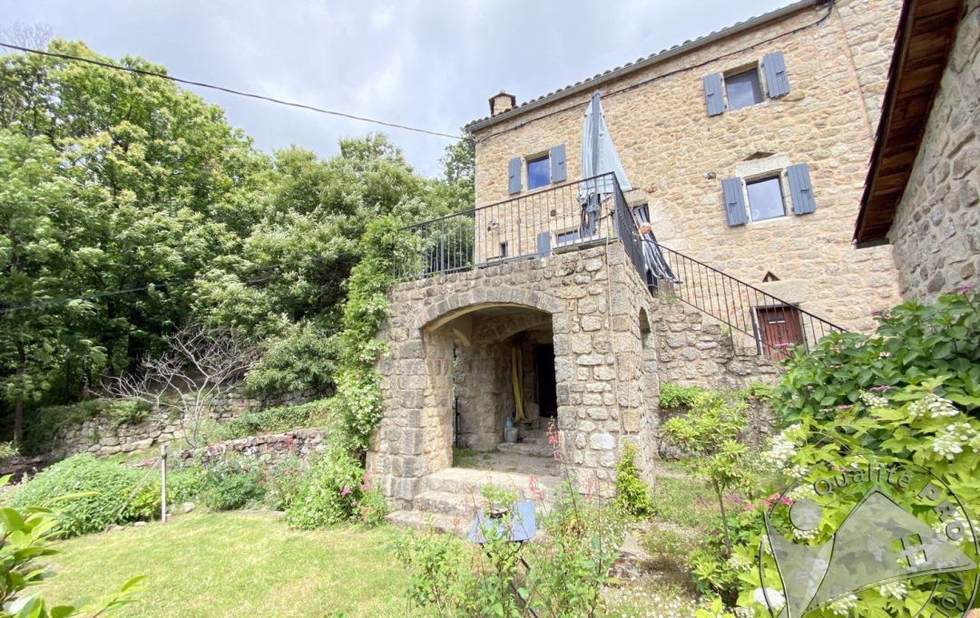 Agence PIERRE FRANCOIS : Maison / Villa | BURZET (07450) | 100 m2 | 220 000 € 